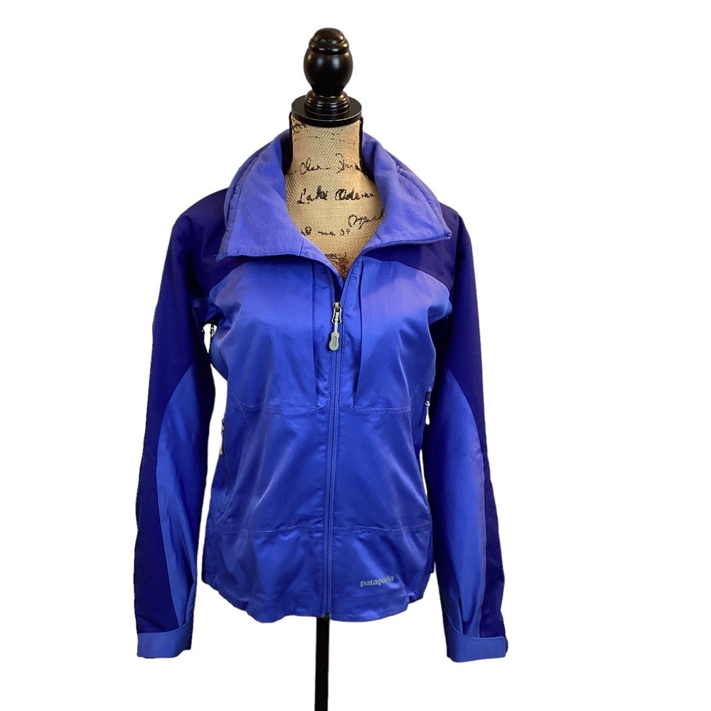 Patagonia Torrentshell Hooded Windbreaker Jacket